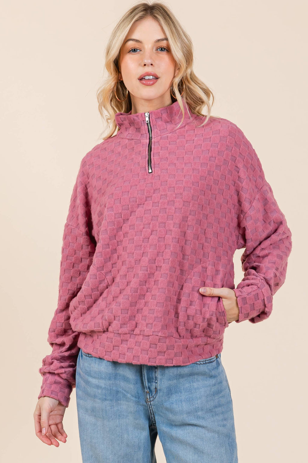 FUZZY CHECKERED 1/4 ZIP TOP