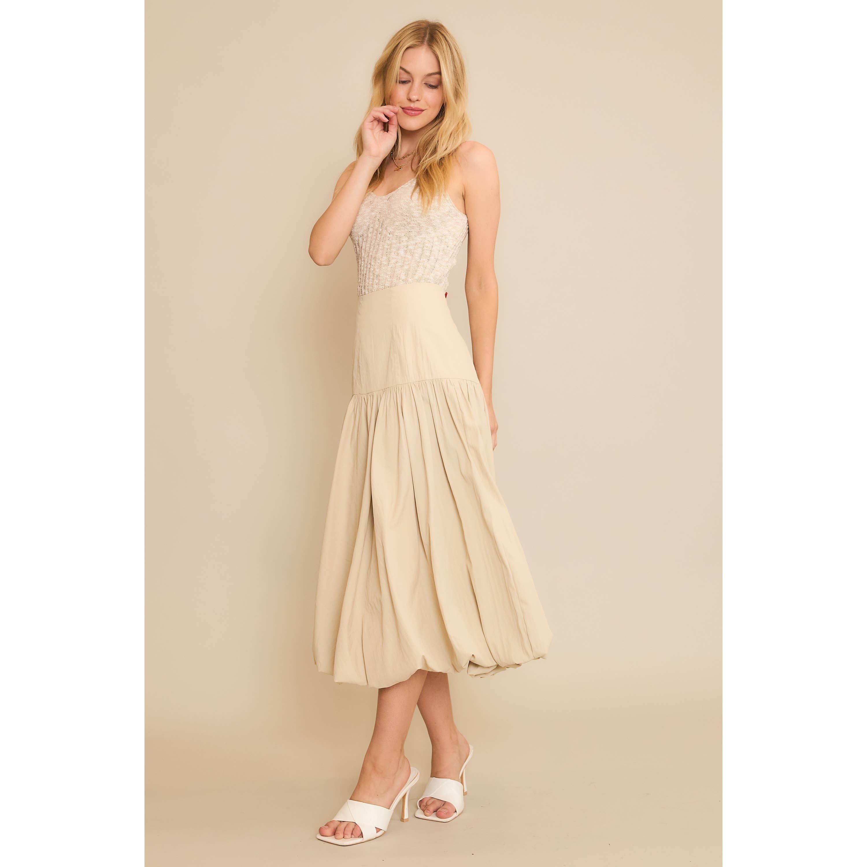 SOFT WOVEN SOLID BUBBLE BALLON MIDI SKIRT - Beige