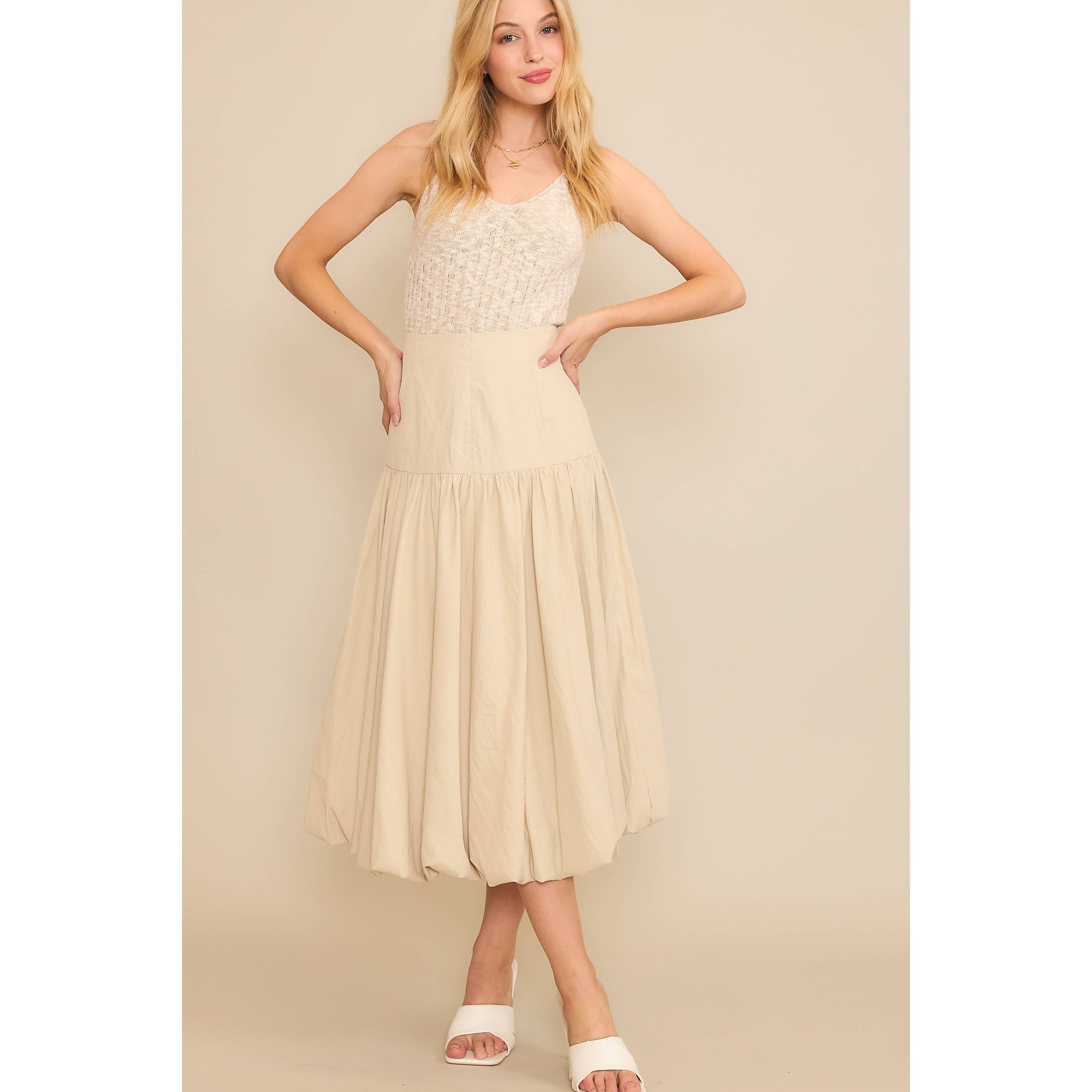 SOFT WOVEN SOLID BUBBLE BALLON MIDI SKIRT - Beige