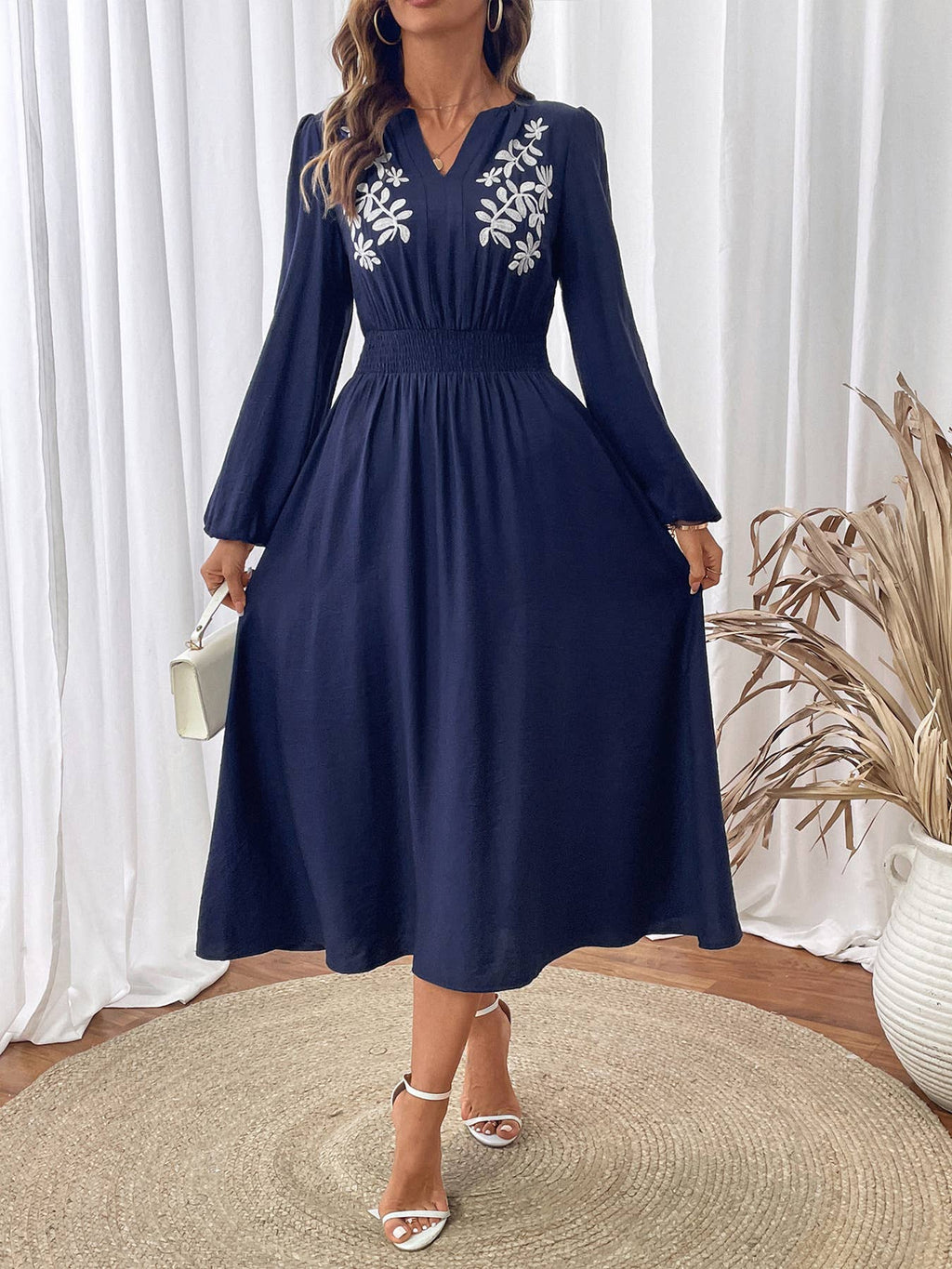 Vintage Ethnic Style V-Neck Embroidered Dress