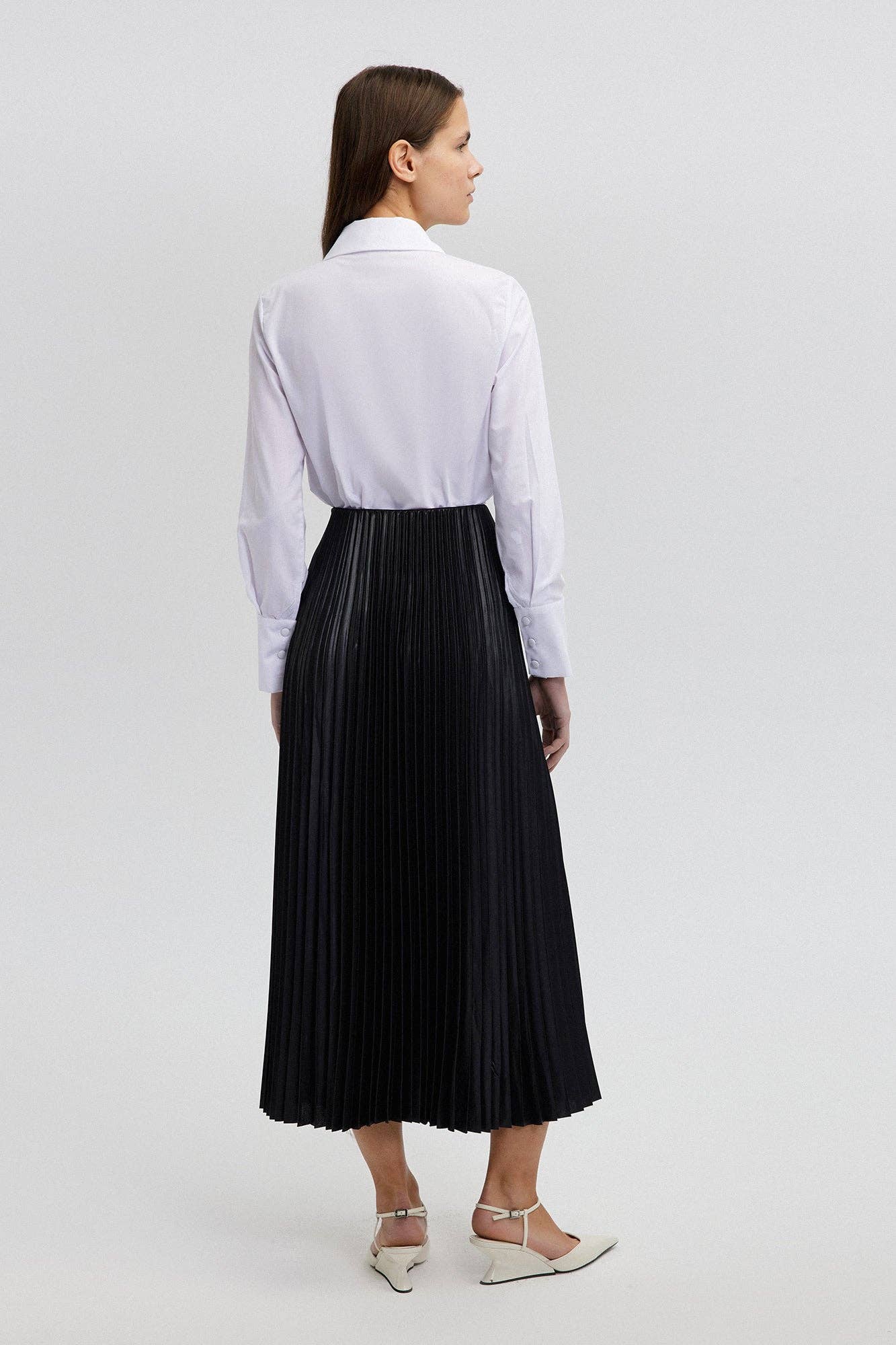 High-Waist Pleated Maxi Skirt – Elegant Flowy A-Line Skirt