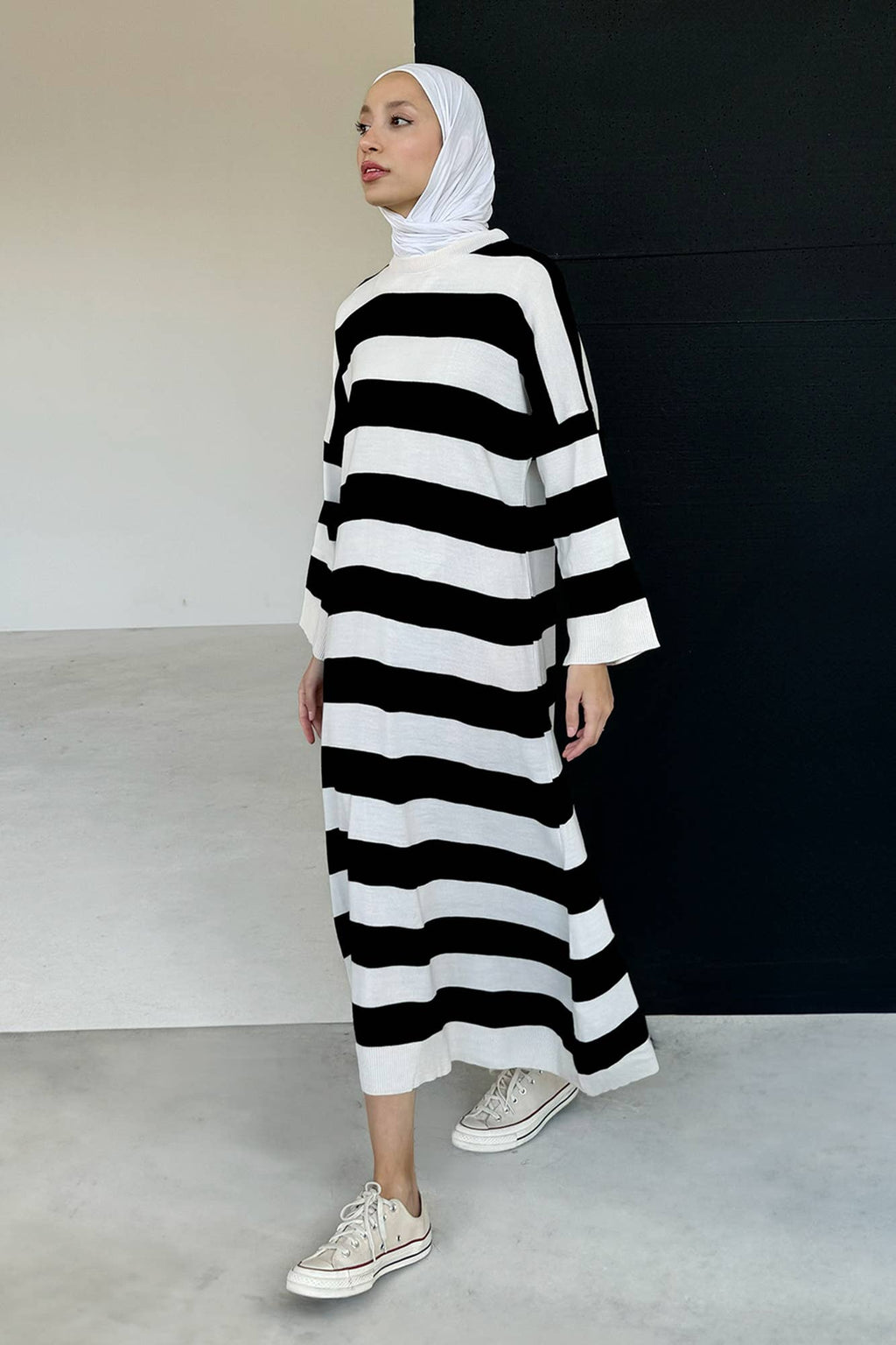 Bold Striped Oversized Maxi Knit Dress – Relaxed Modest
