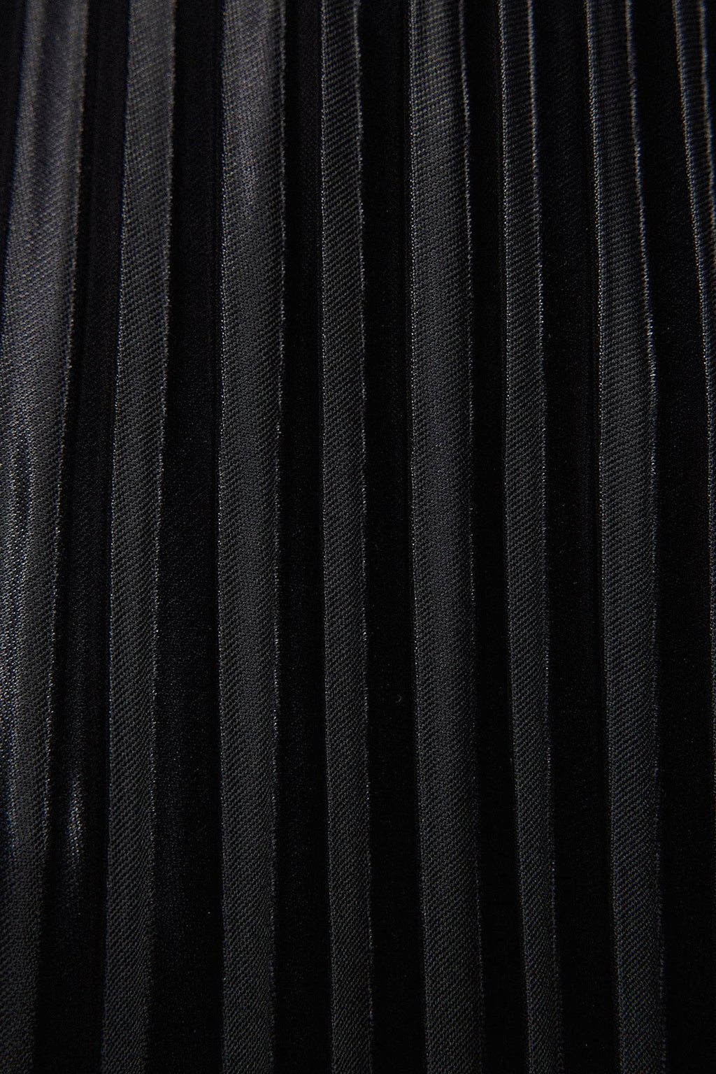 High-Waist Pleated Maxi Skirt – Elegant Flowy A-Line Skirt