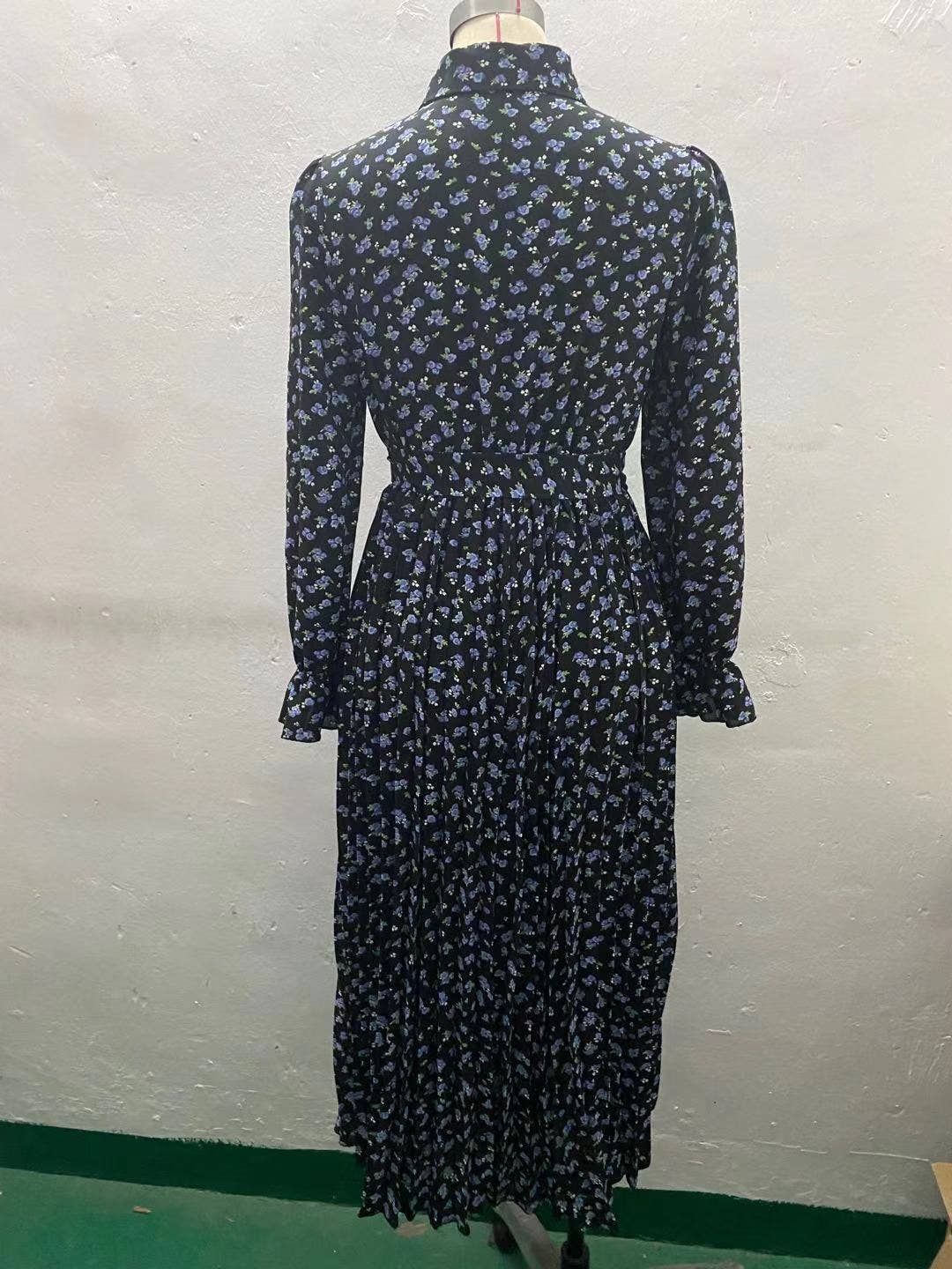 Fashionable pleated floral print long-sleeves dress