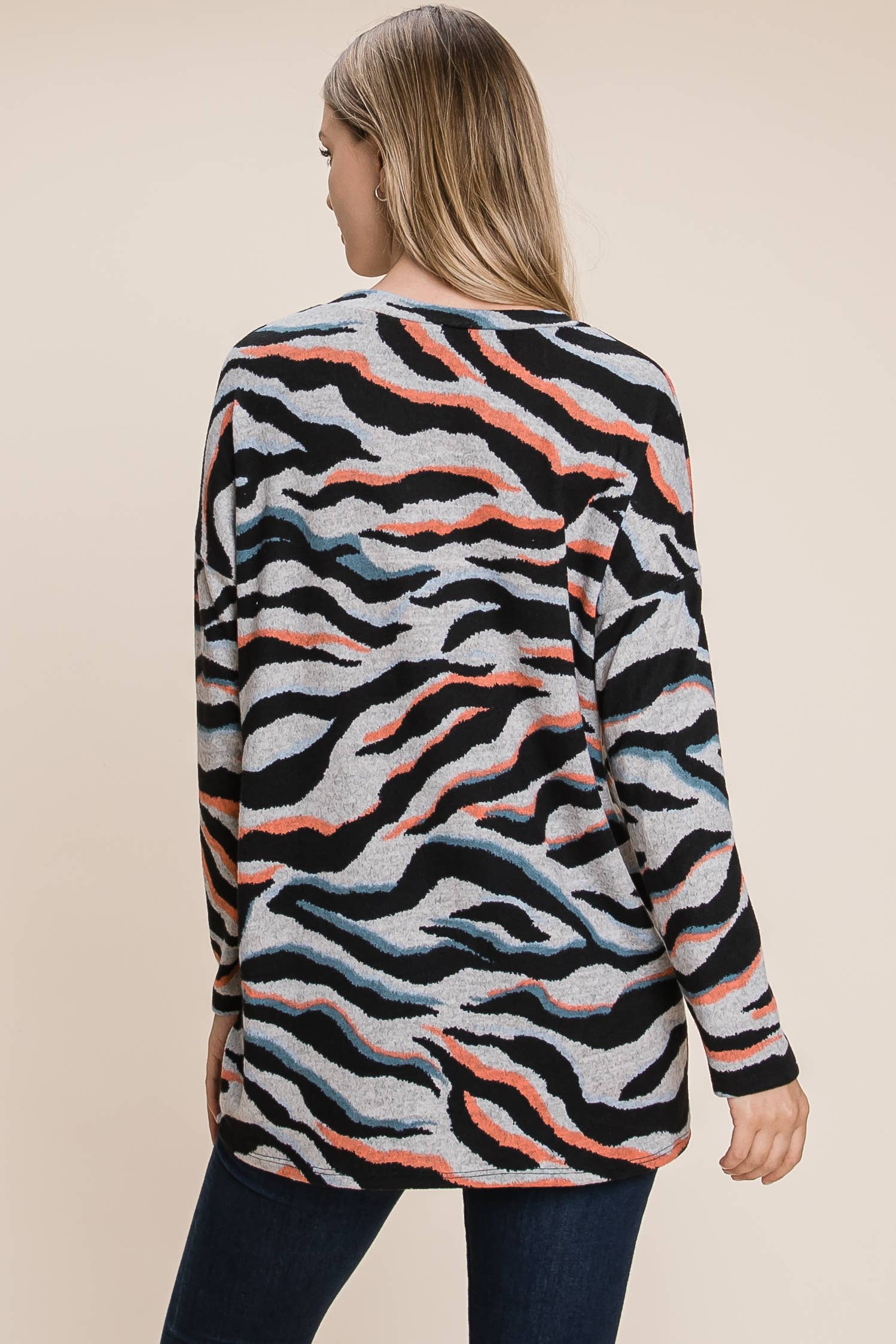 TL1607 Relaxed Fit Animal Print Tunic