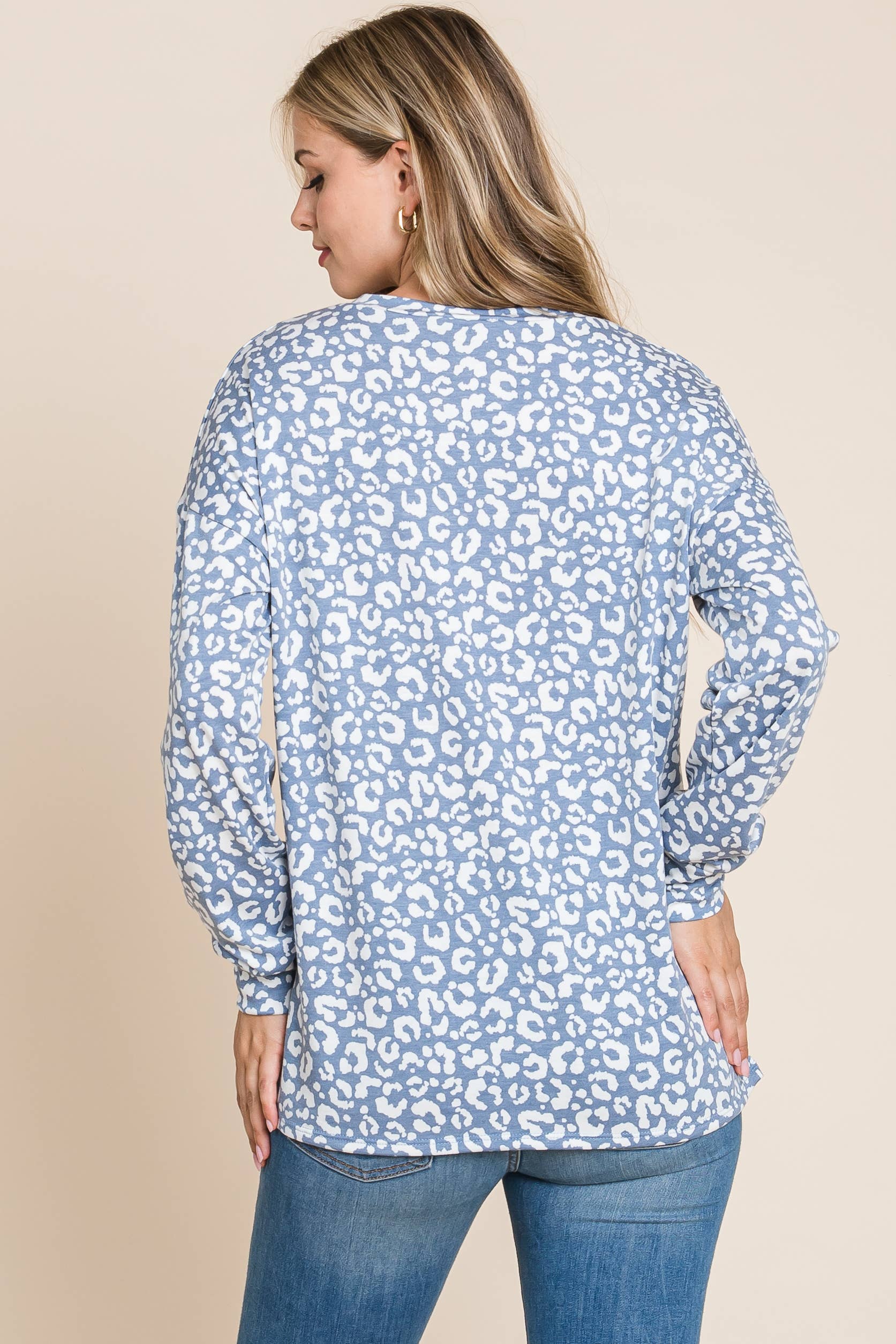 TL1450-LE ANIMAL PRINT LONG-SLEEVE TOP