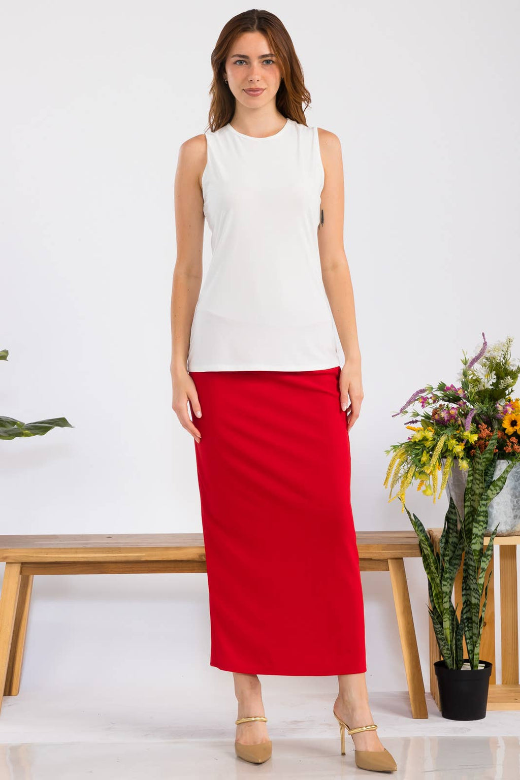 WOMEN'S MODEST WRINKLE- FREE LAYERING SLEEVELESS TOP