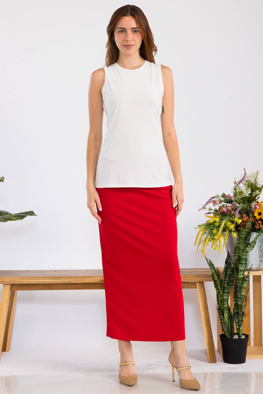 WOMEN'S MODEST WRINKLE- FREE LAYERING SLEEVELESS TOP