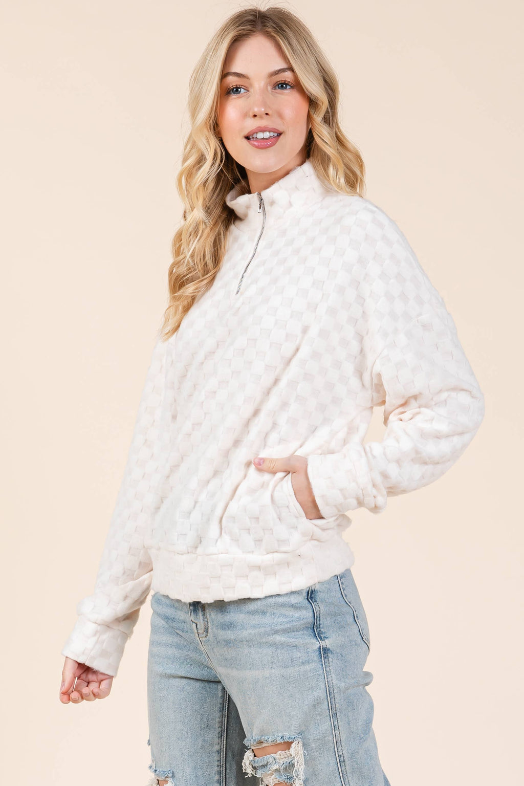 FUZZY CHECKERED 1/4 ZIP TOP