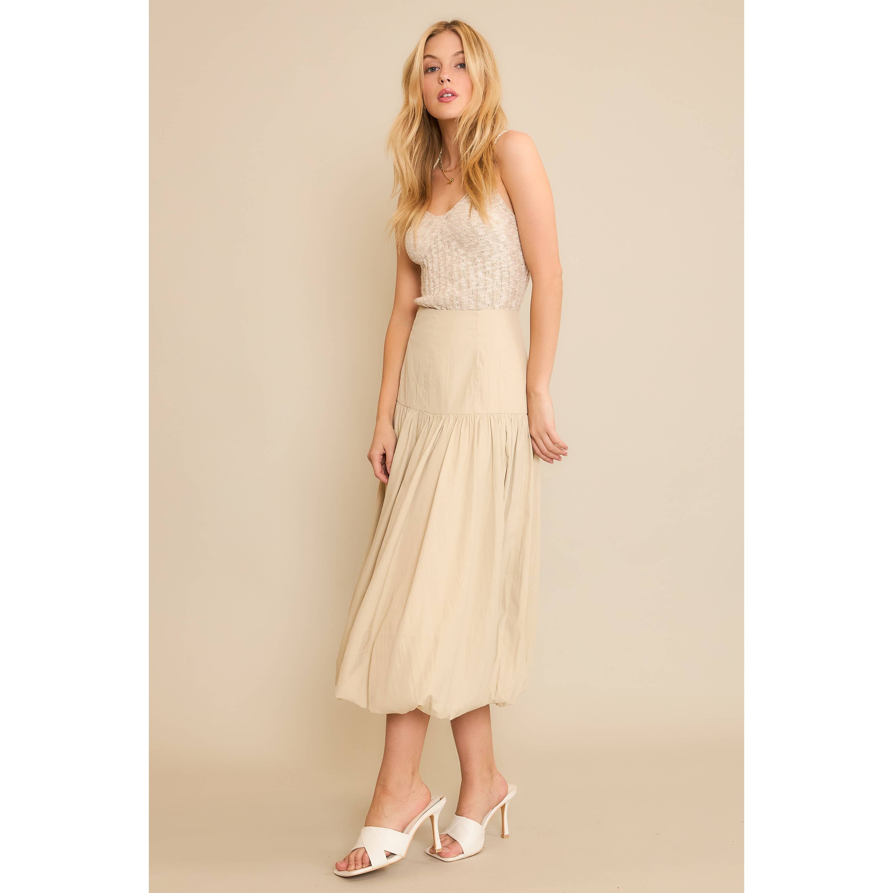 SOFT WOVEN SOLID BUBBLE BALLON MIDI SKIRT - Beige