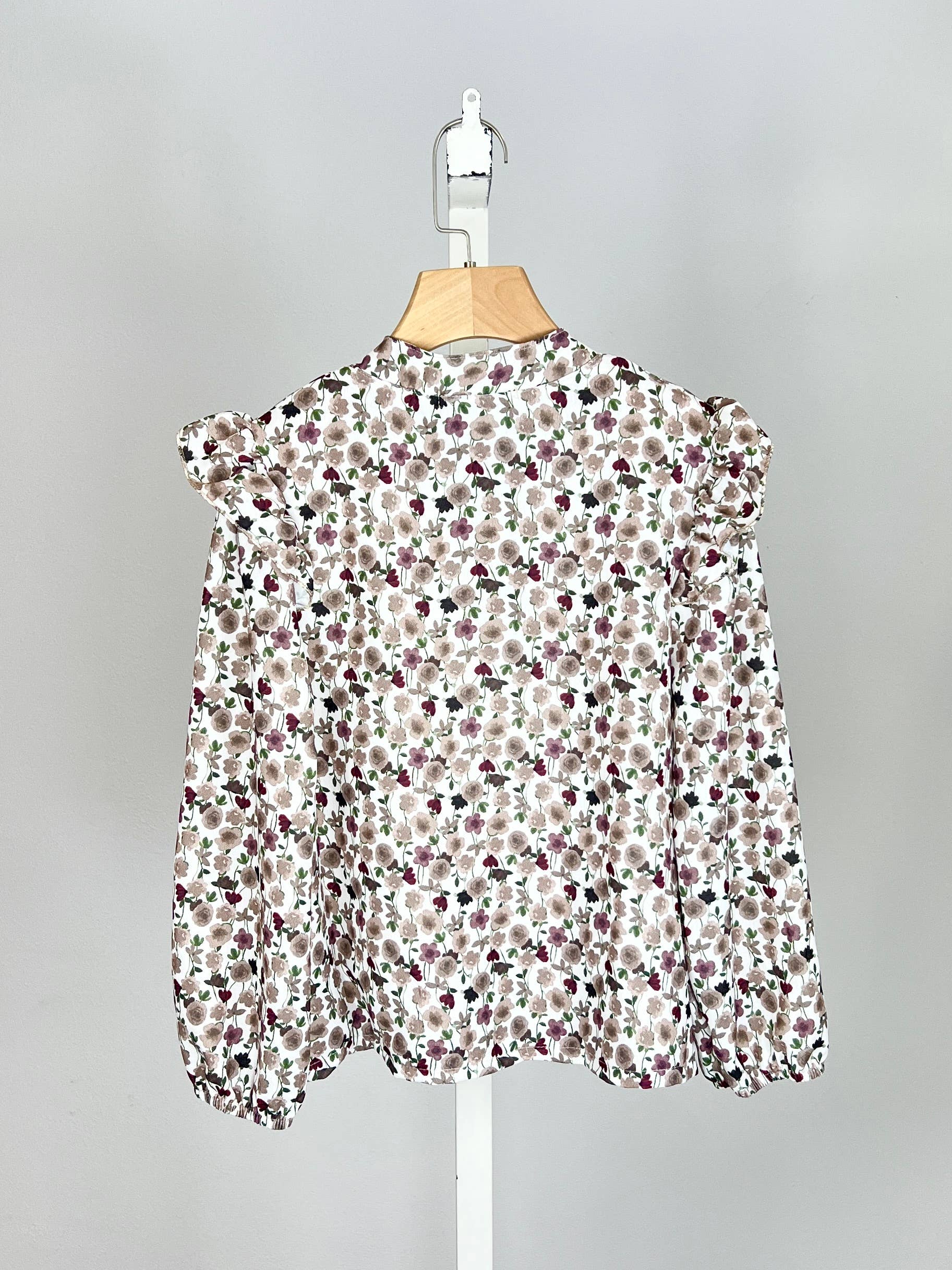 Floral long-sleeve top with ruffles for girls