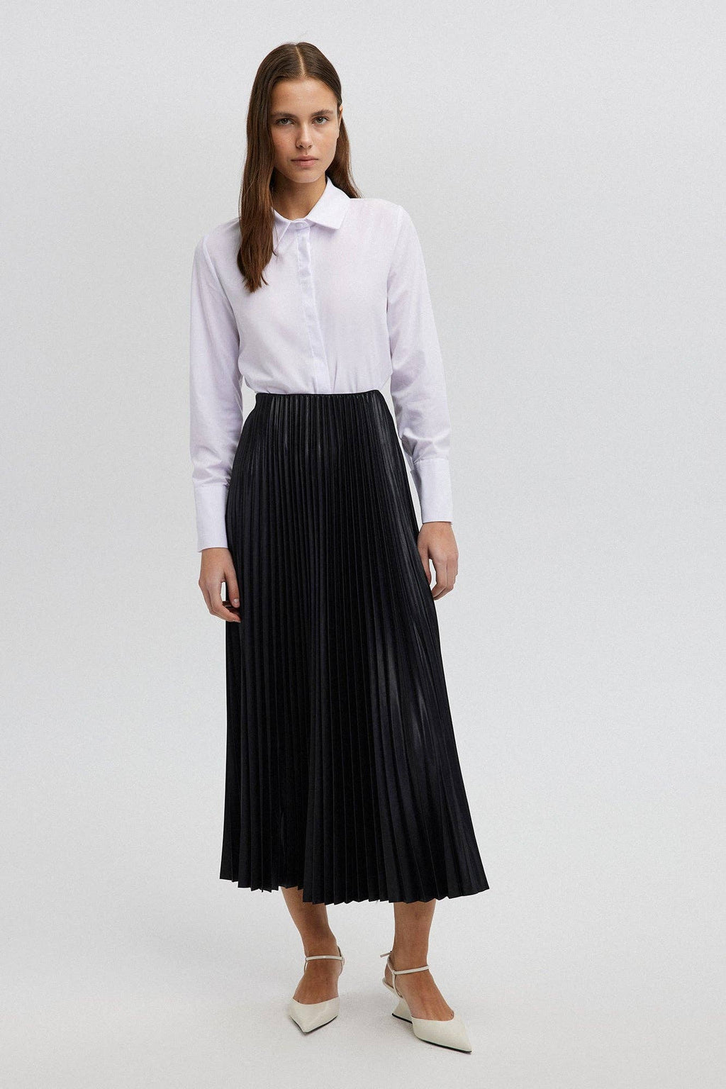 High-Waist Pleated Maxi Skirt – Elegant Flowy A-Line Skirt