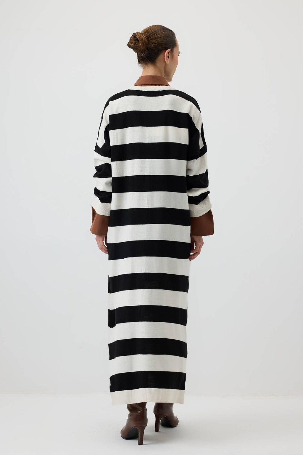 Bold Striped Oversized Maxi Knit Dress – Relaxed Modest