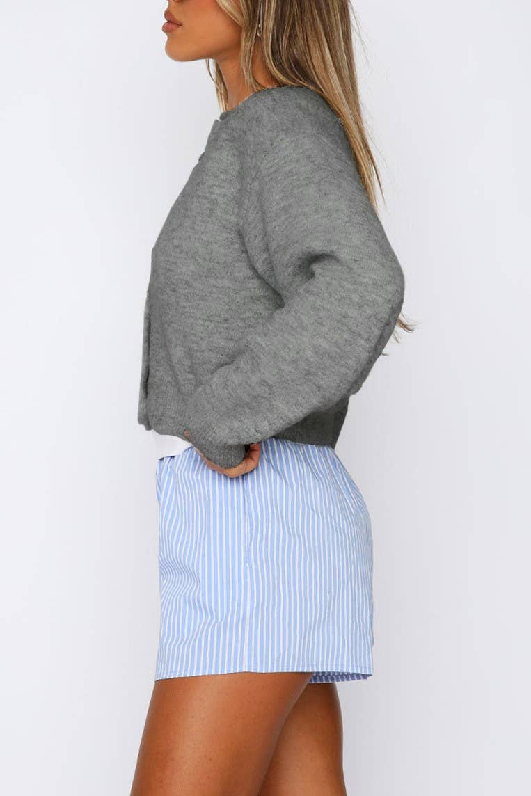 Plain R-neck button down knit cardigan