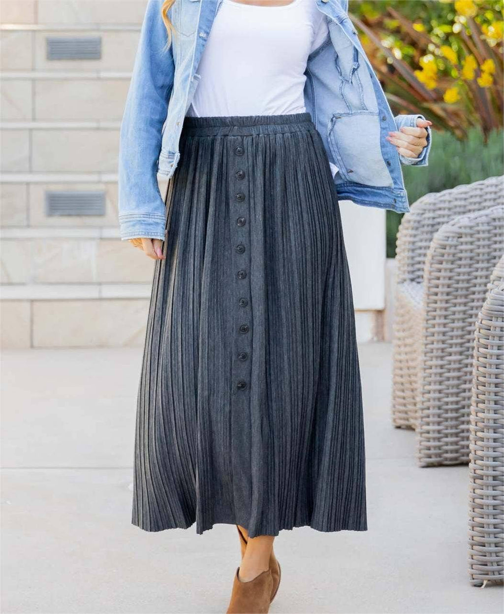 Women's high-waisted solid pleated simple midi A-line skirt