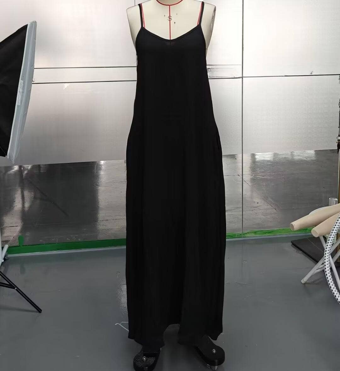 Solid colors loose rope strap maxi dress
