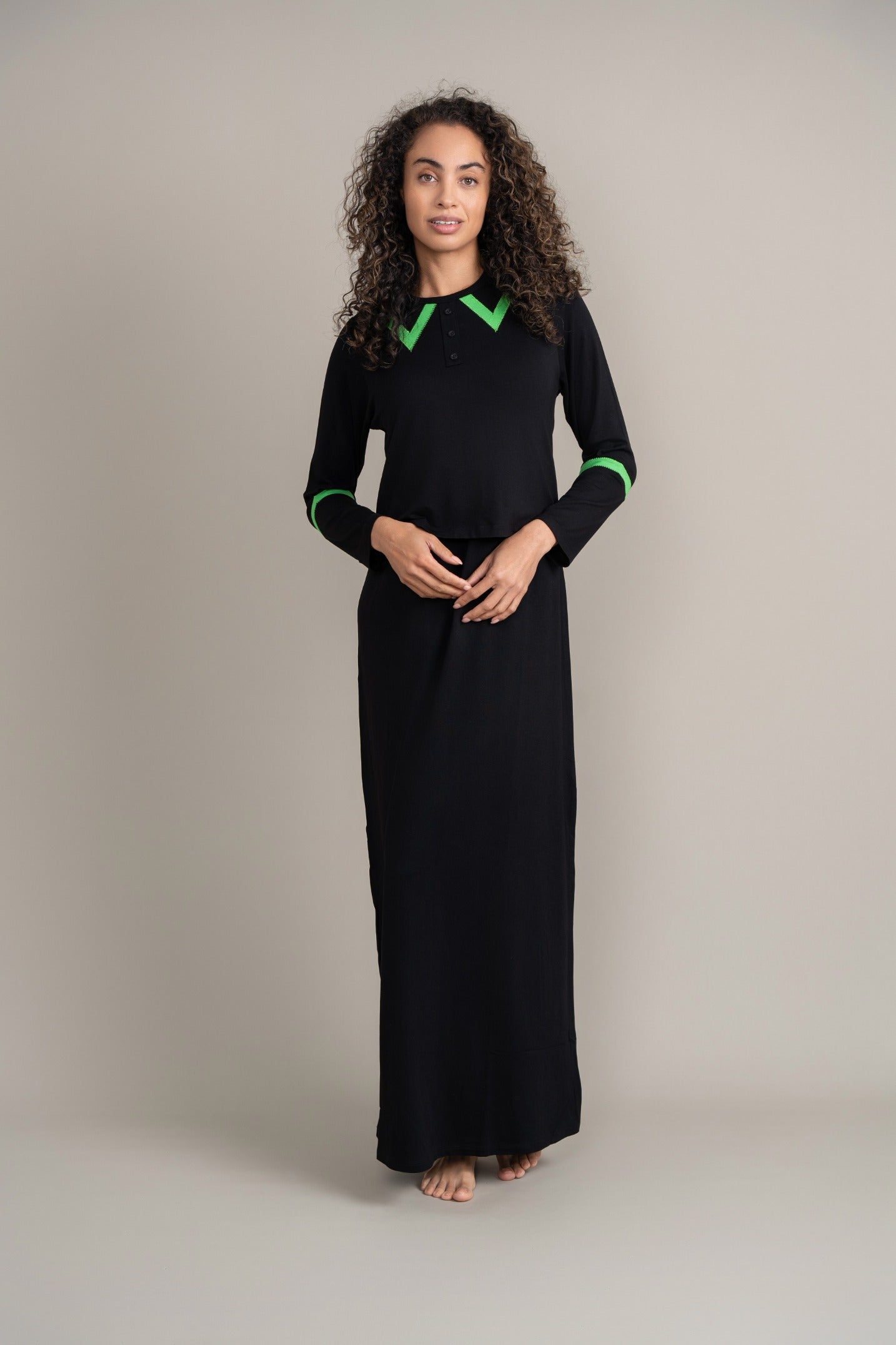 Mock Collar Nursing Lounger