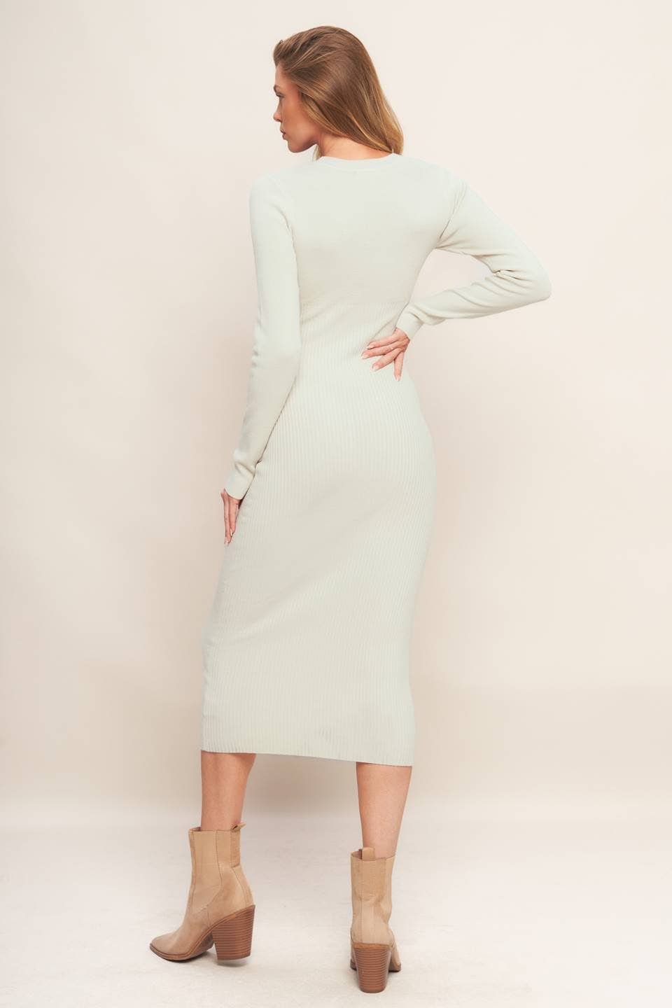 A ribbed sweater knit - ISW5070 IVORY