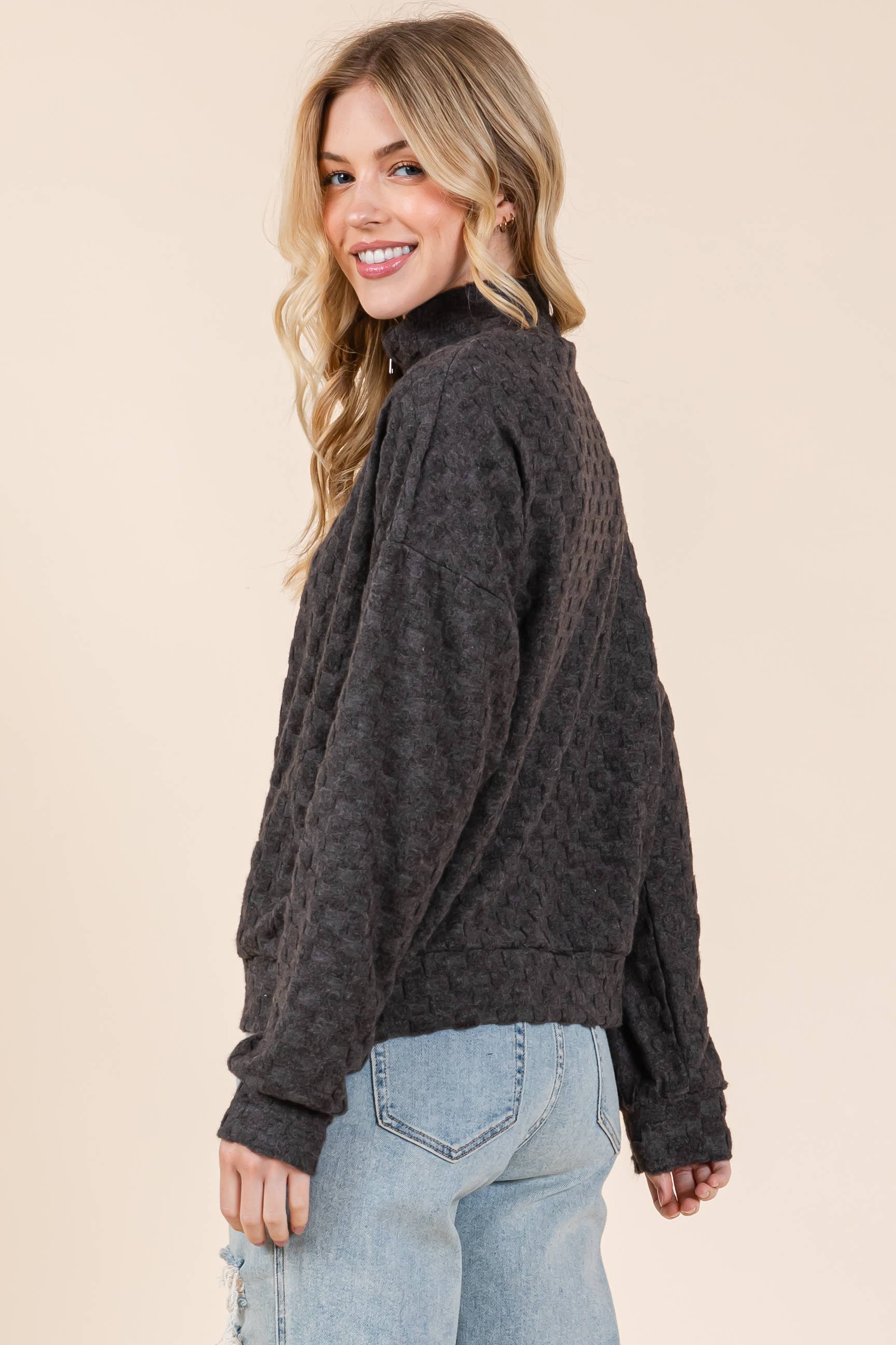 FUZZY CHECKERED 1/4 ZIP TOP