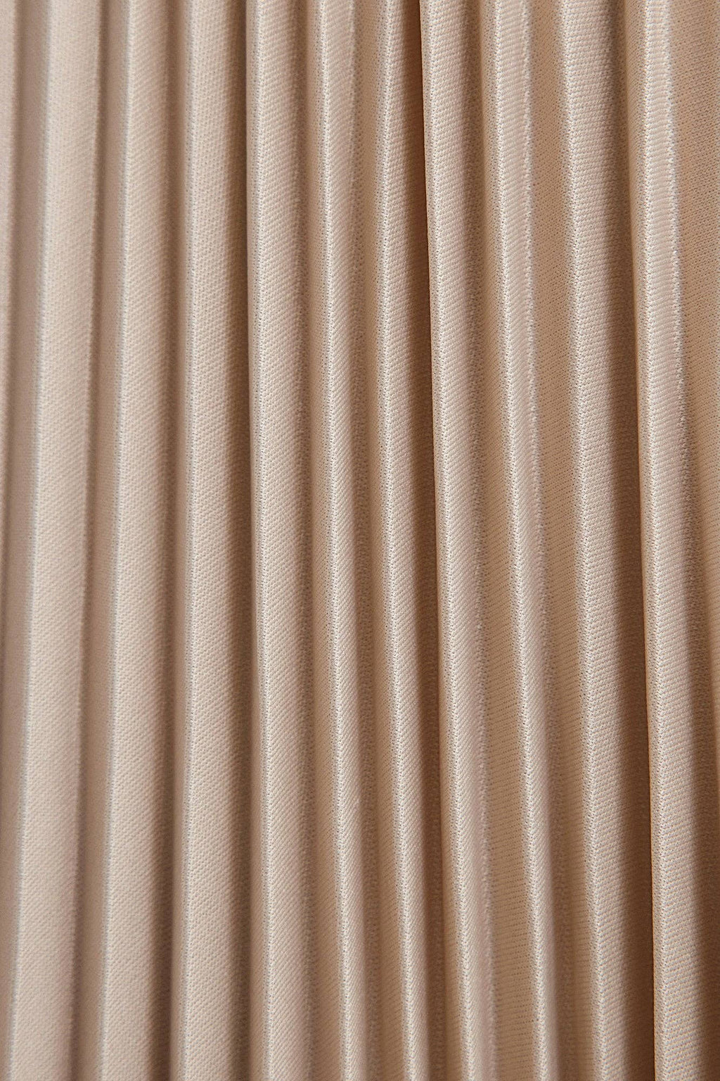 High-Waist Pleated Maxi Skirt – Elegant Flowy A-Line Skirt