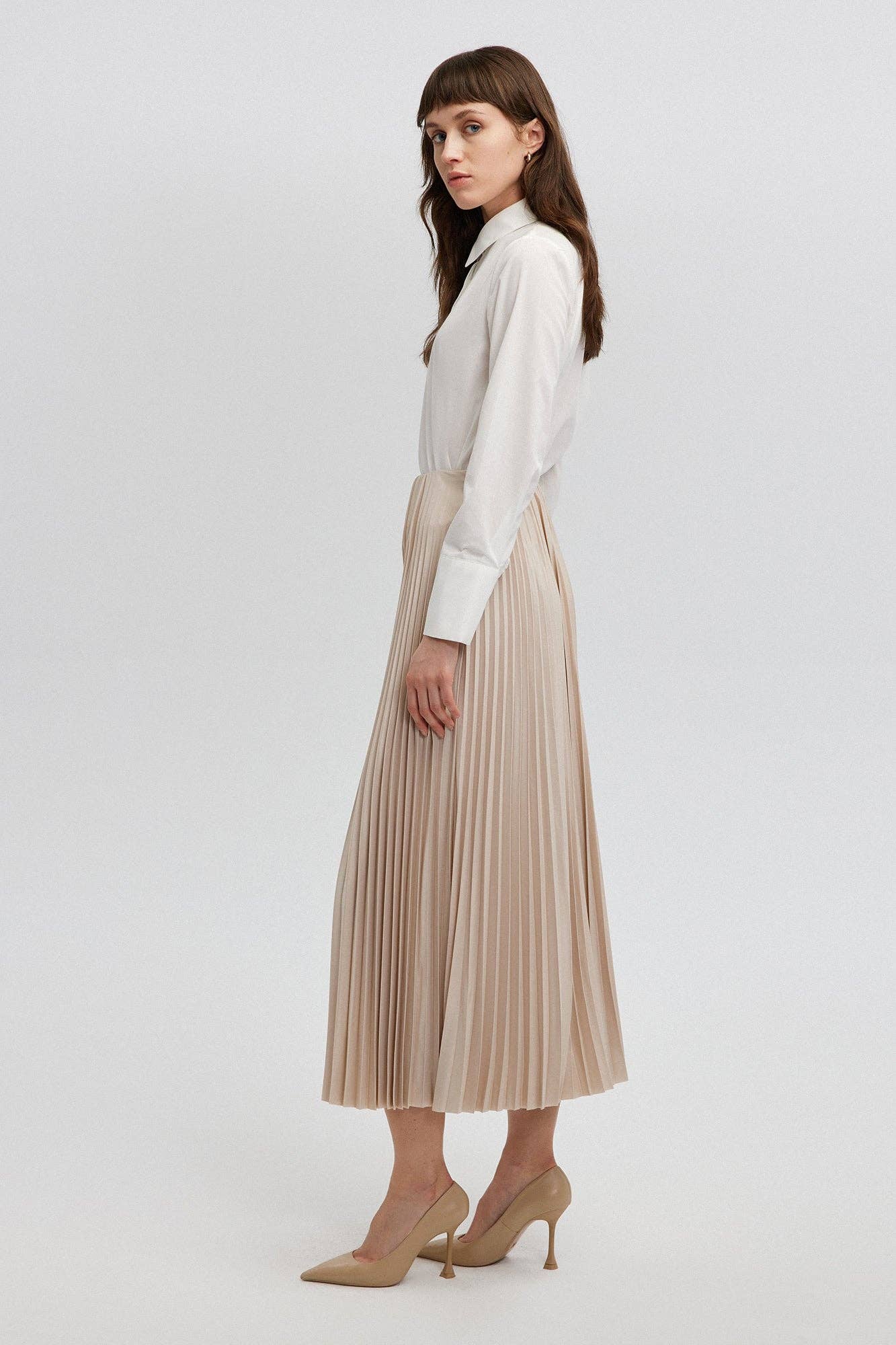 High-Waist Pleated Maxi Skirt – Elegant Flowy A-Line Skirt