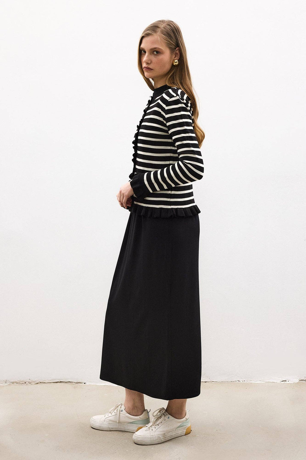 RUFFLED STRIPED KNIT CARDIGAN