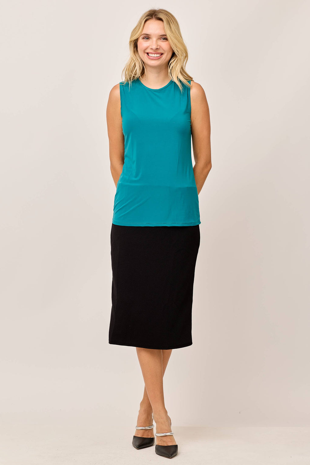 WOMEN'S MODEST WRINKLE- FREE LAYERING SLEEVELESS TOP