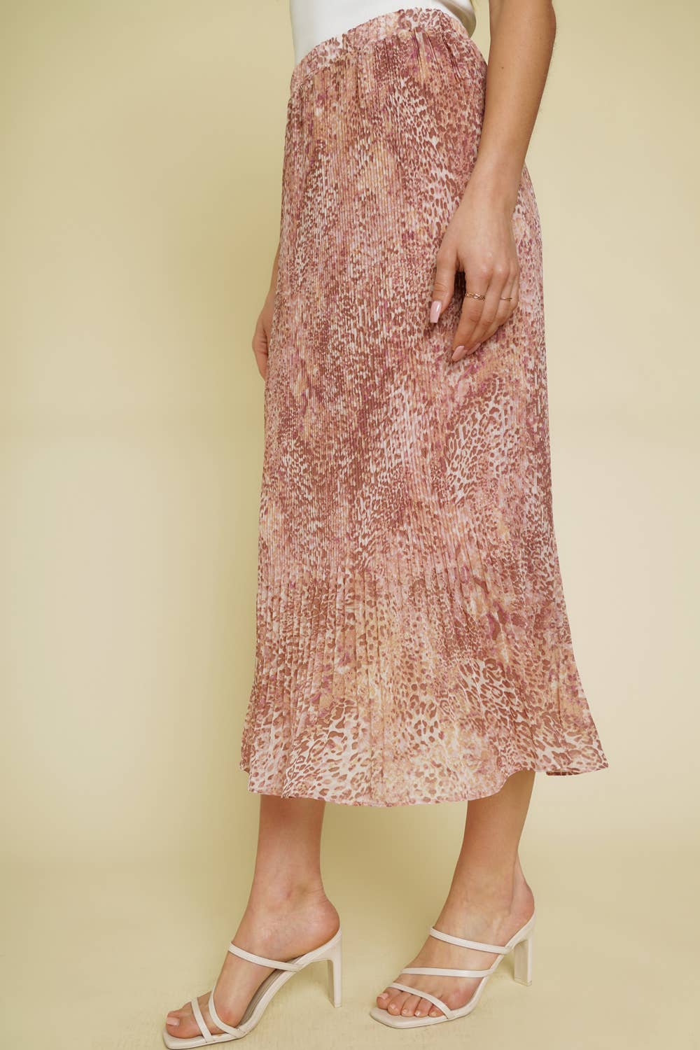 60009 Pleated Leo Print Skirt