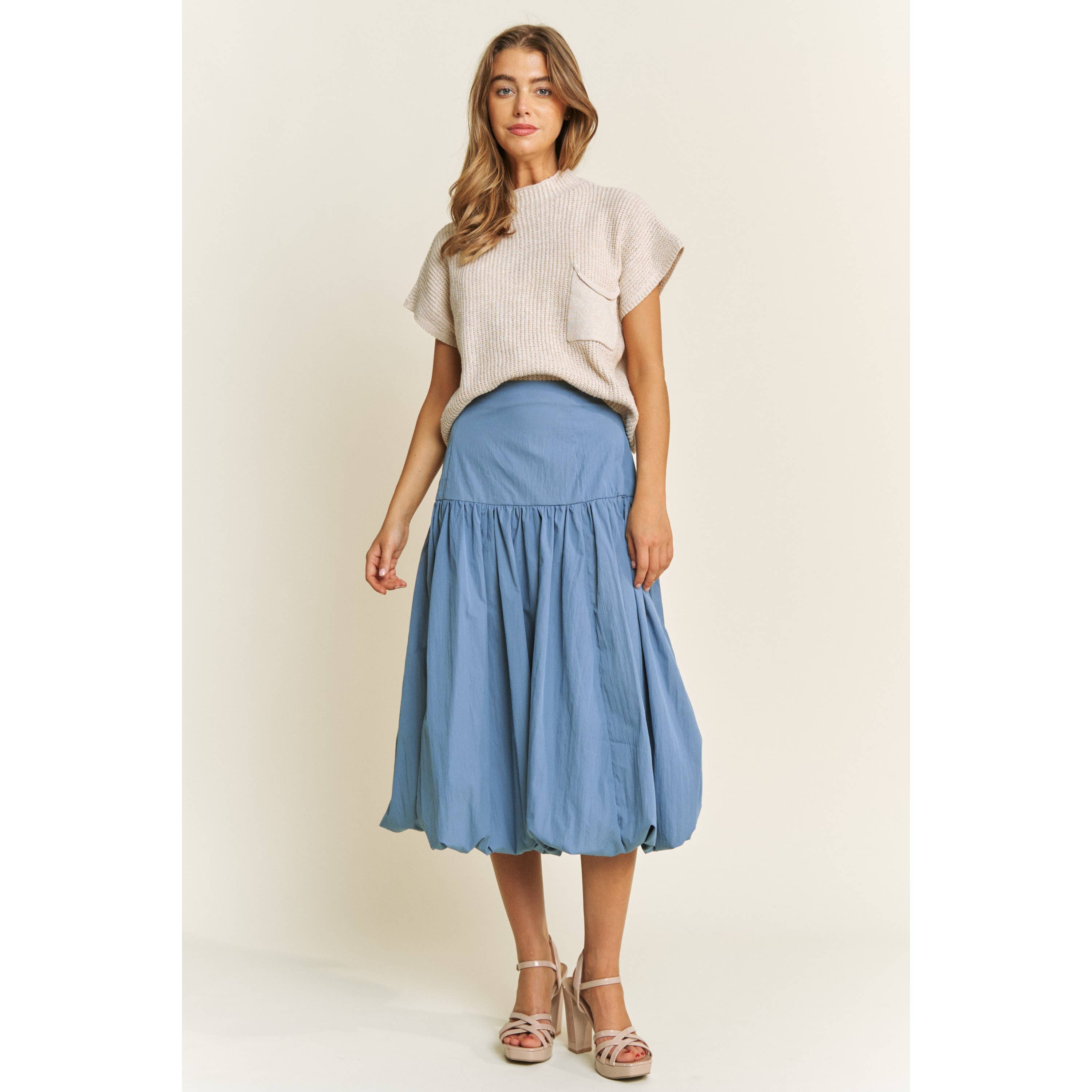 SOFT WOVEN SOLID BUBBLE BALLON MIDI SKIRT - Beige