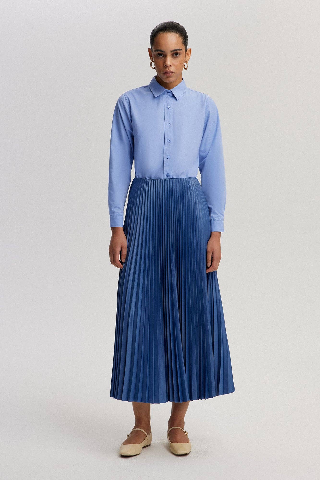 High-Waist Pleated Maxi Skirt – Elegant Flowy A-Line Skirt