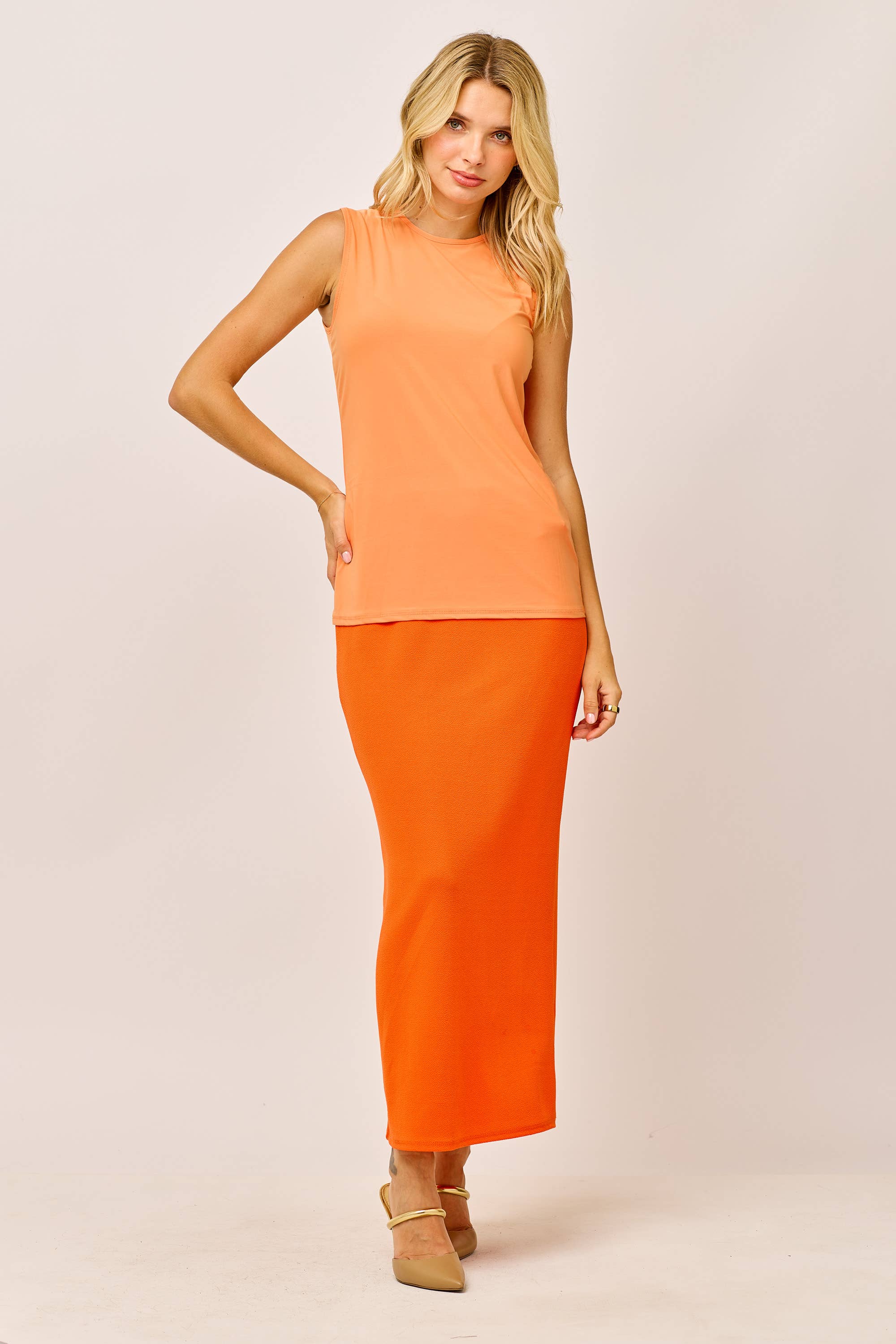 WOMEN'S MODEST WRINKLE- FREE LAYERING SLEEVELESS TOP